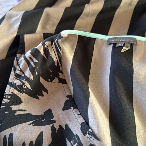 Vince Camuto tan/black abstract front, striped back crepe high-low hem top. Med - Picture 4 of 5